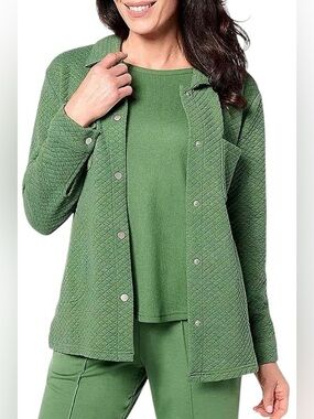 Muk Luks Quilted Button Up Sweater Jacket / Shacket  Size XSP